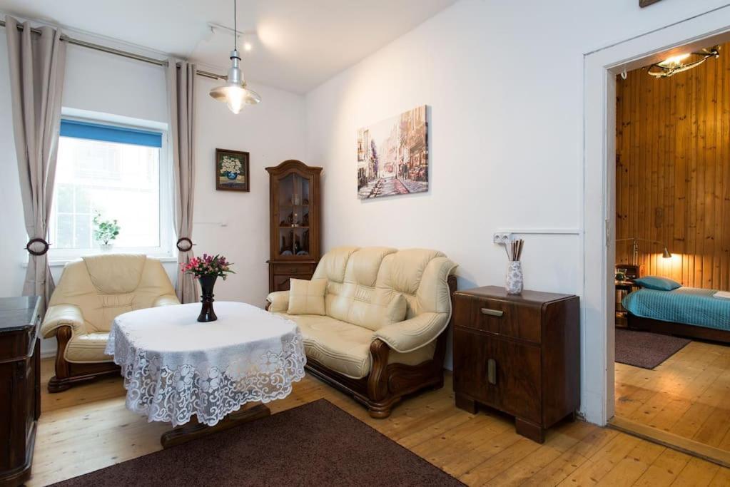 Big Cosy Retro Apt, Free Parking, 15Min Oldtown & Kazimierz - By Homelike Krakow Exterior photo
